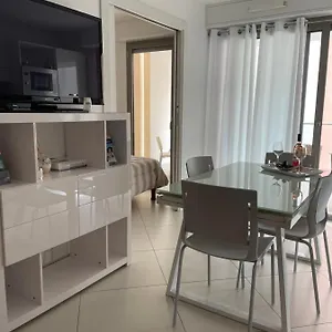 Apartment West Bay, Menton